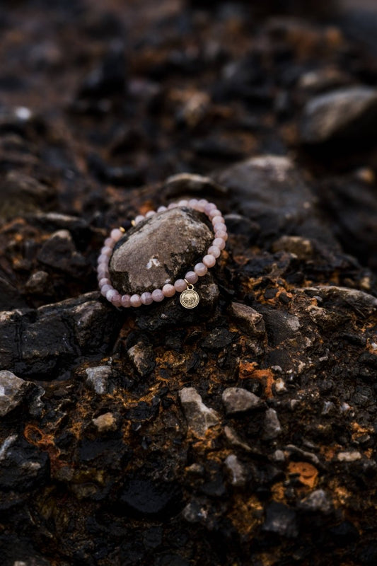 {{product_name}} – MANATĀ natural bracelet
