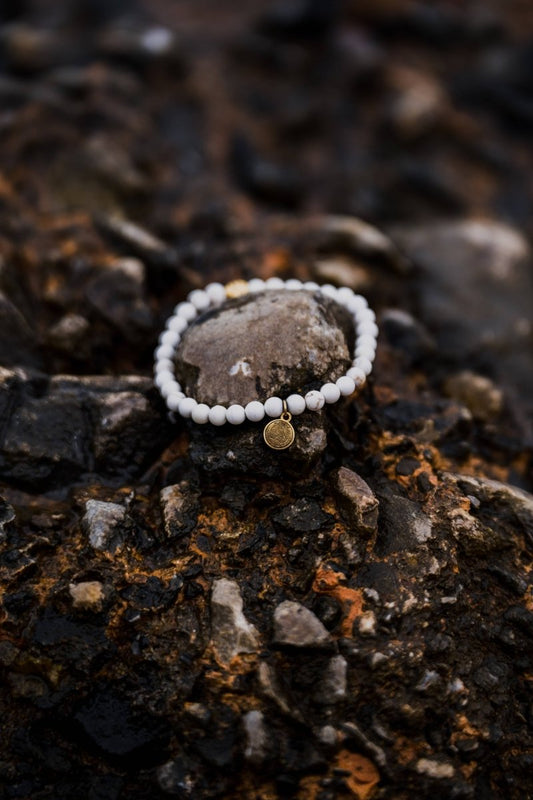 {{product_name}} – MANATĀ natural bracelet